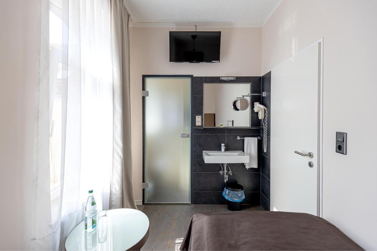 Garni  Am Domplatz Hotel