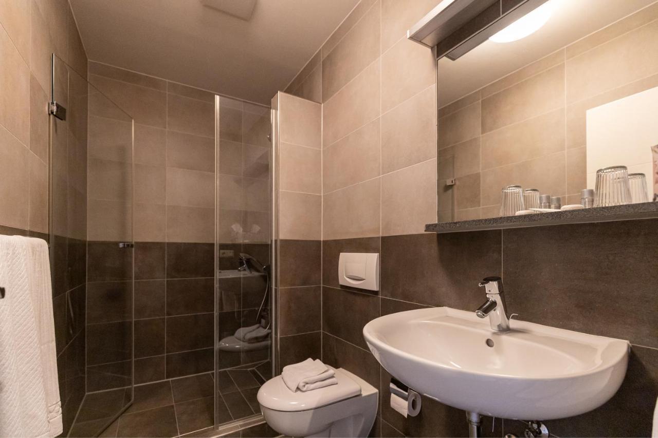 Hotel Garni  Am Domplatz 3*