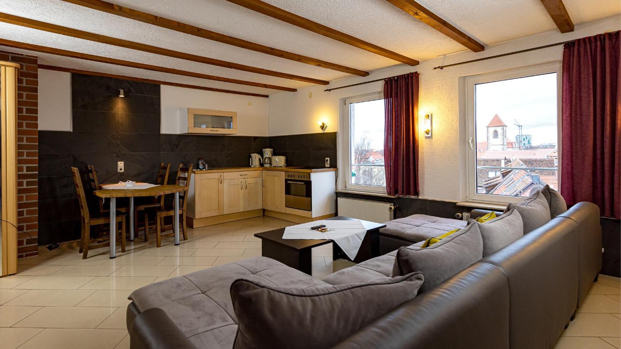 Hotel Garni  Am Domplatz 3*